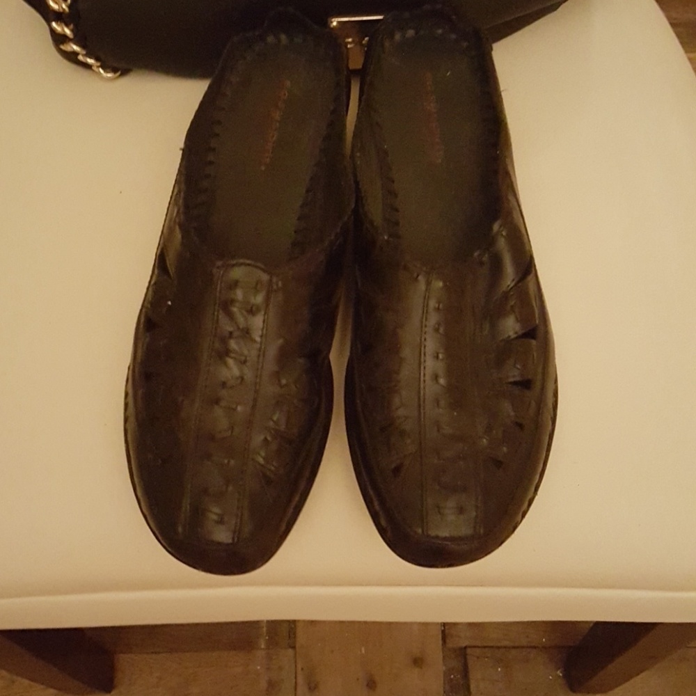 Very comfortable slide in leather loafers shoes
